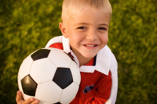 як навчити дитину грати в футбол